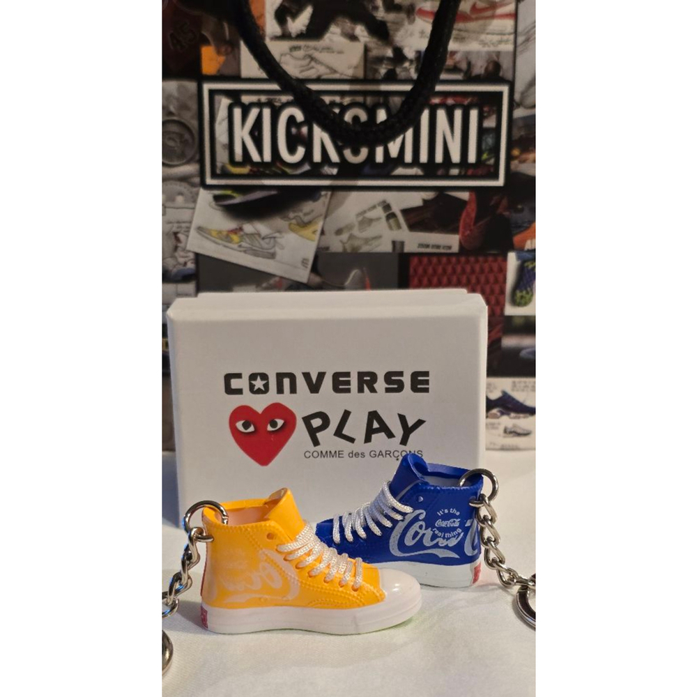 Unisex Sneaker Keychain Set with Box and Bag One Size Yellow Blue